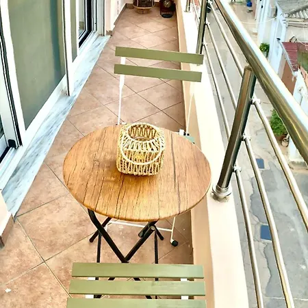 Amalizen, Steps From The Sea