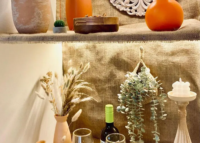 Amalizen, Steps From The Sea * 하니아