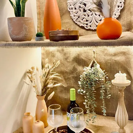 Amalizen, Steps From The Sea * Hanya