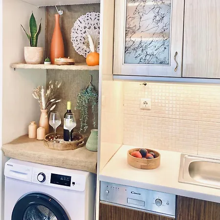 Amalizen, Steps From The Sea Hanya