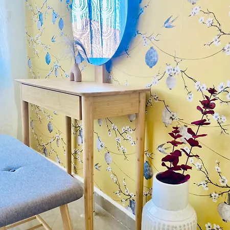 Amalizen, Steps From The Sea * Hanya