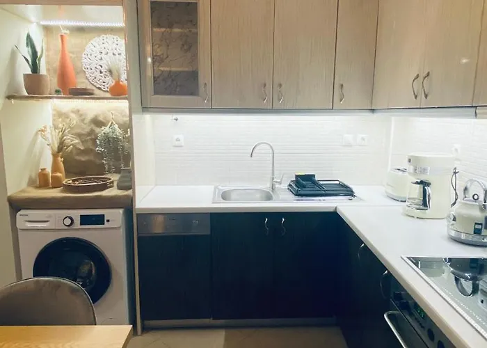 Amalizen, Steps From The Sea ハニア