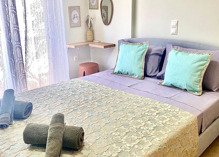 Amalizen, Steps From The Sea *