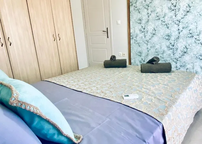 アパート Amalizen, Steps From The Sea