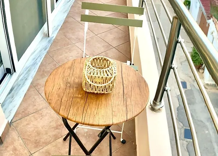 Amalizen, Steps From The Sea