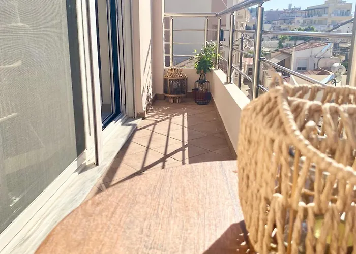 Amalizen, Steps From The Sea ハニア